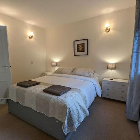 Two Bedroom Flat In Bridge Of Allan, Stirling Esterno foto