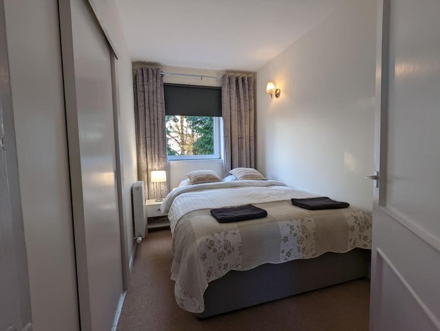 Two Bedroom Flat In Bridge Of Allan, Stirling Esterno foto