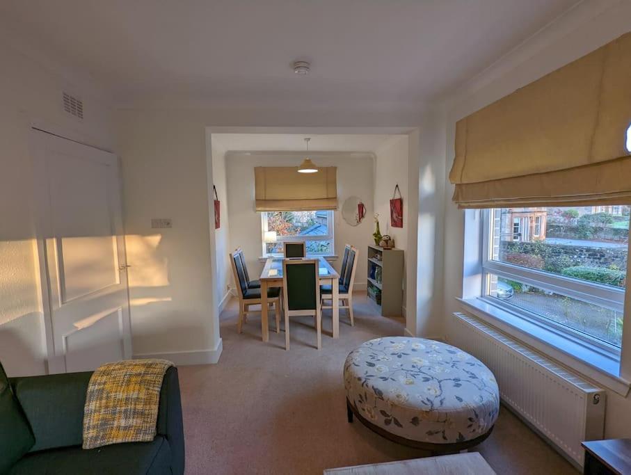 Two Bedroom Flat In Bridge Of Allan, Stirling Esterno foto