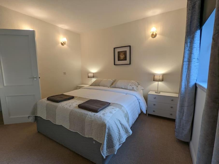 Two Bedroom Flat In Bridge Of Allan, Stirling Esterno foto